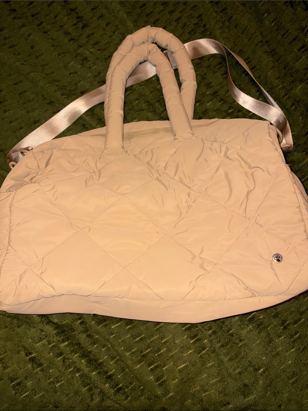 Bearpaw Quilted Puffer Travel Bag in Light Beige
